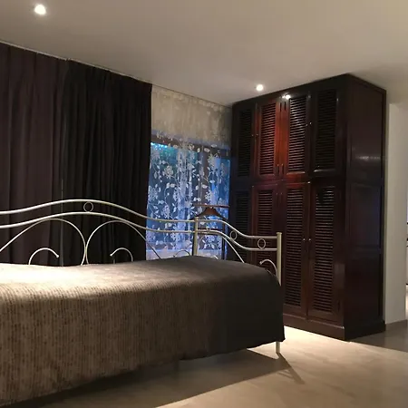 Vakantiehuis The Escape Wood Sint-Lievens-Houtem